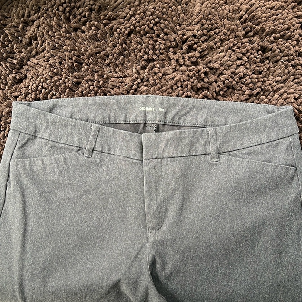 Old Navy grey pixie pants